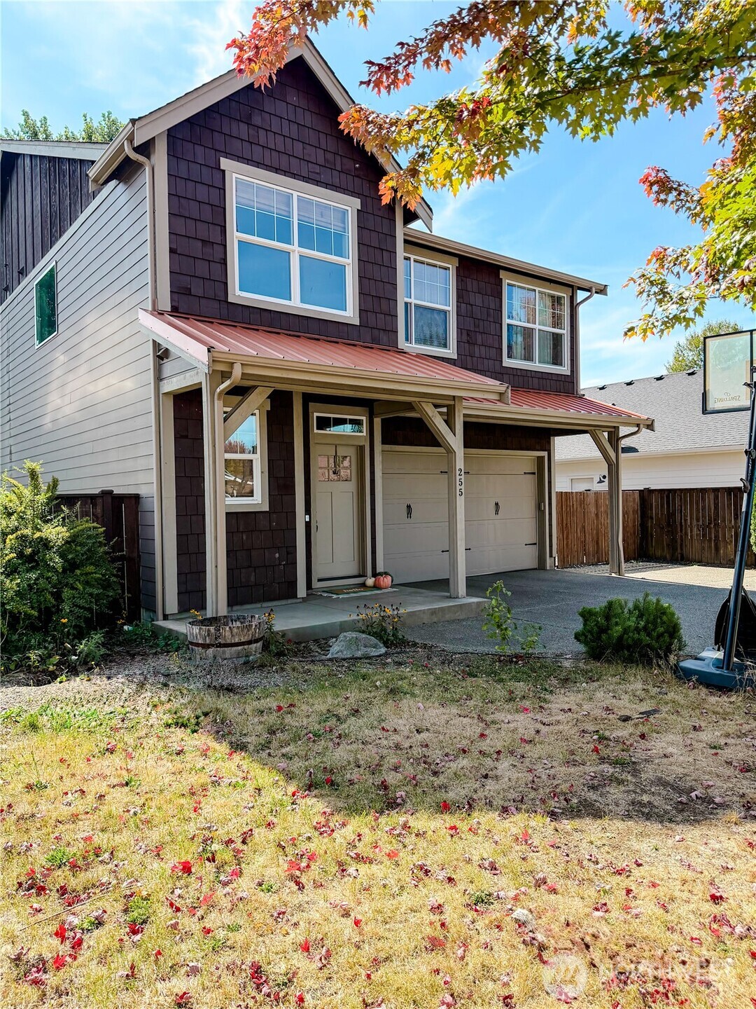 255 Parkside Loop