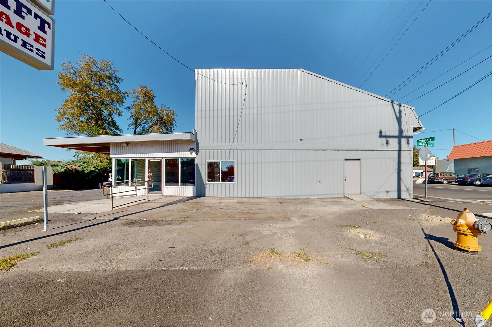 1439 Isaacs Avenue