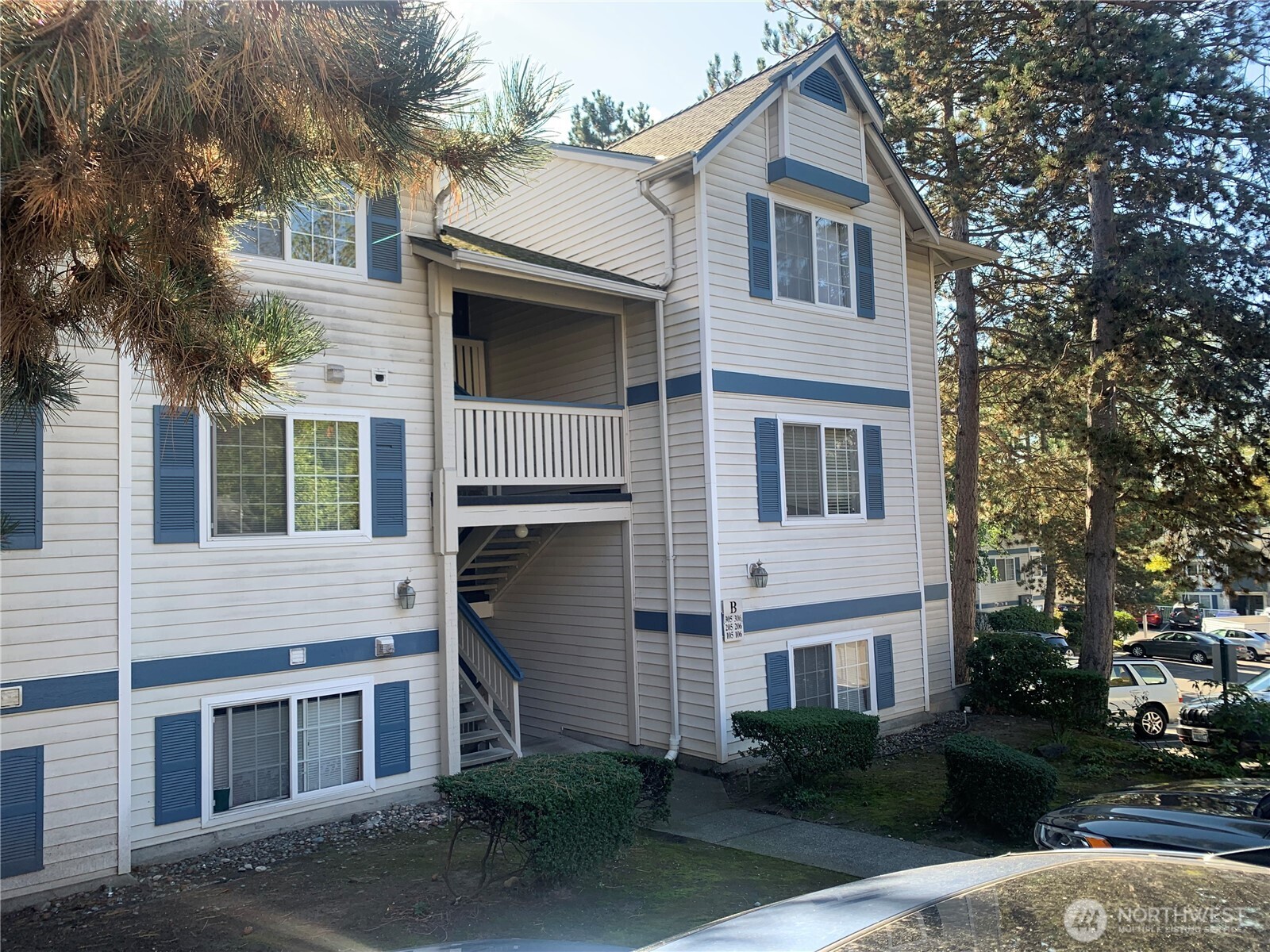 949 Aberdeen Avenue #B305