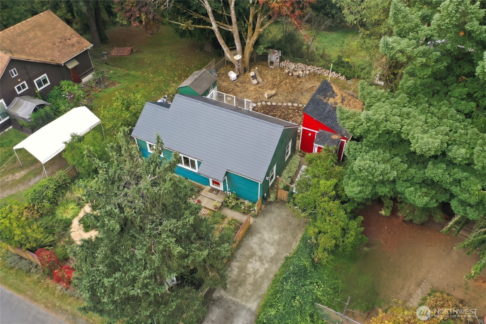 923 Bay Road