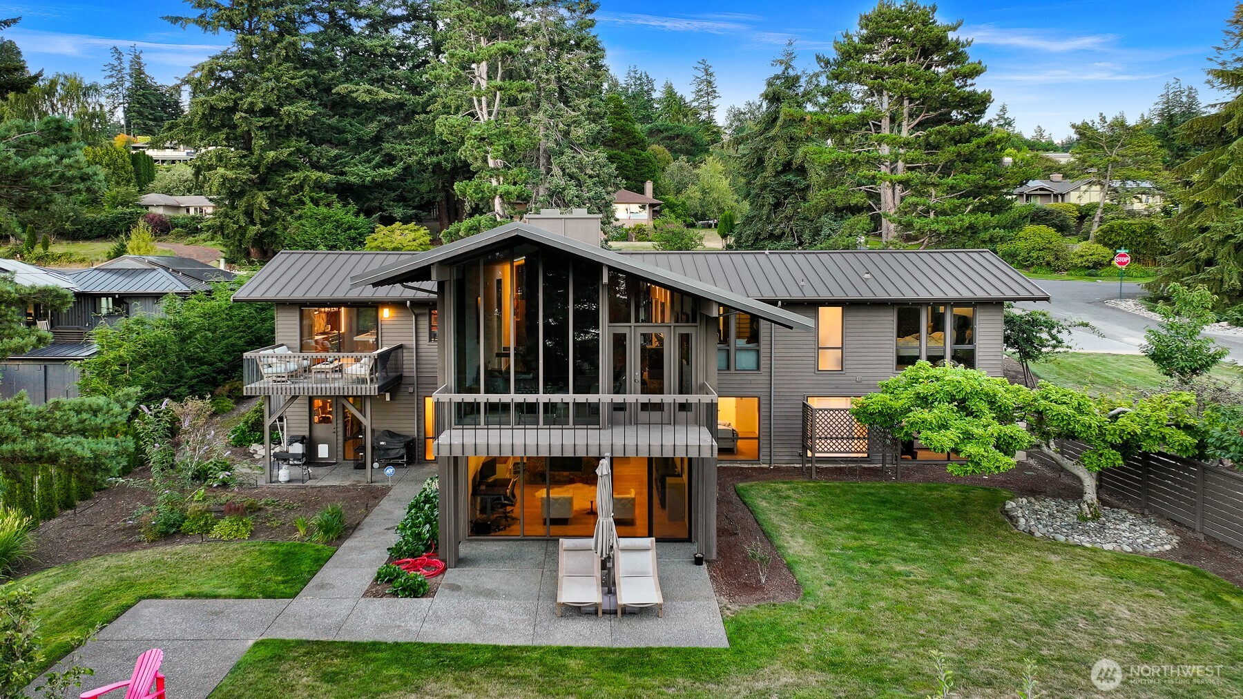 430 Bayside Dr