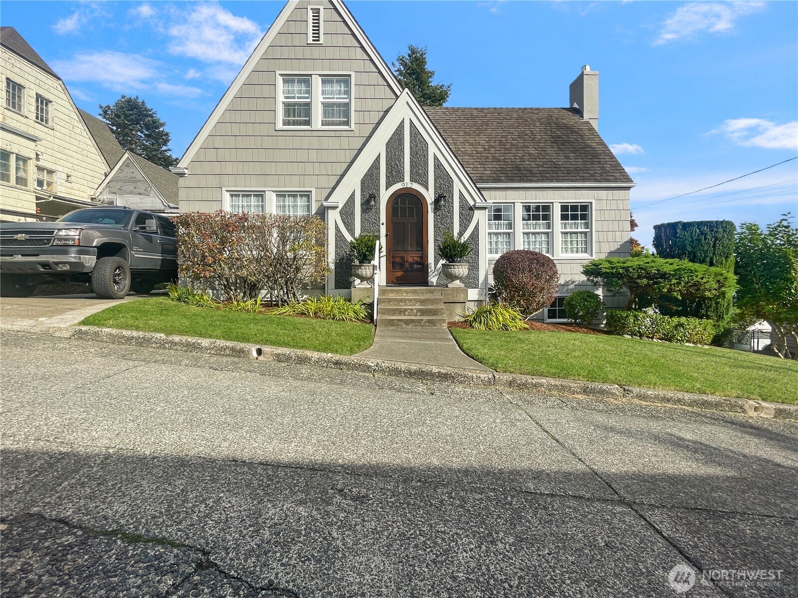 912 Division Street