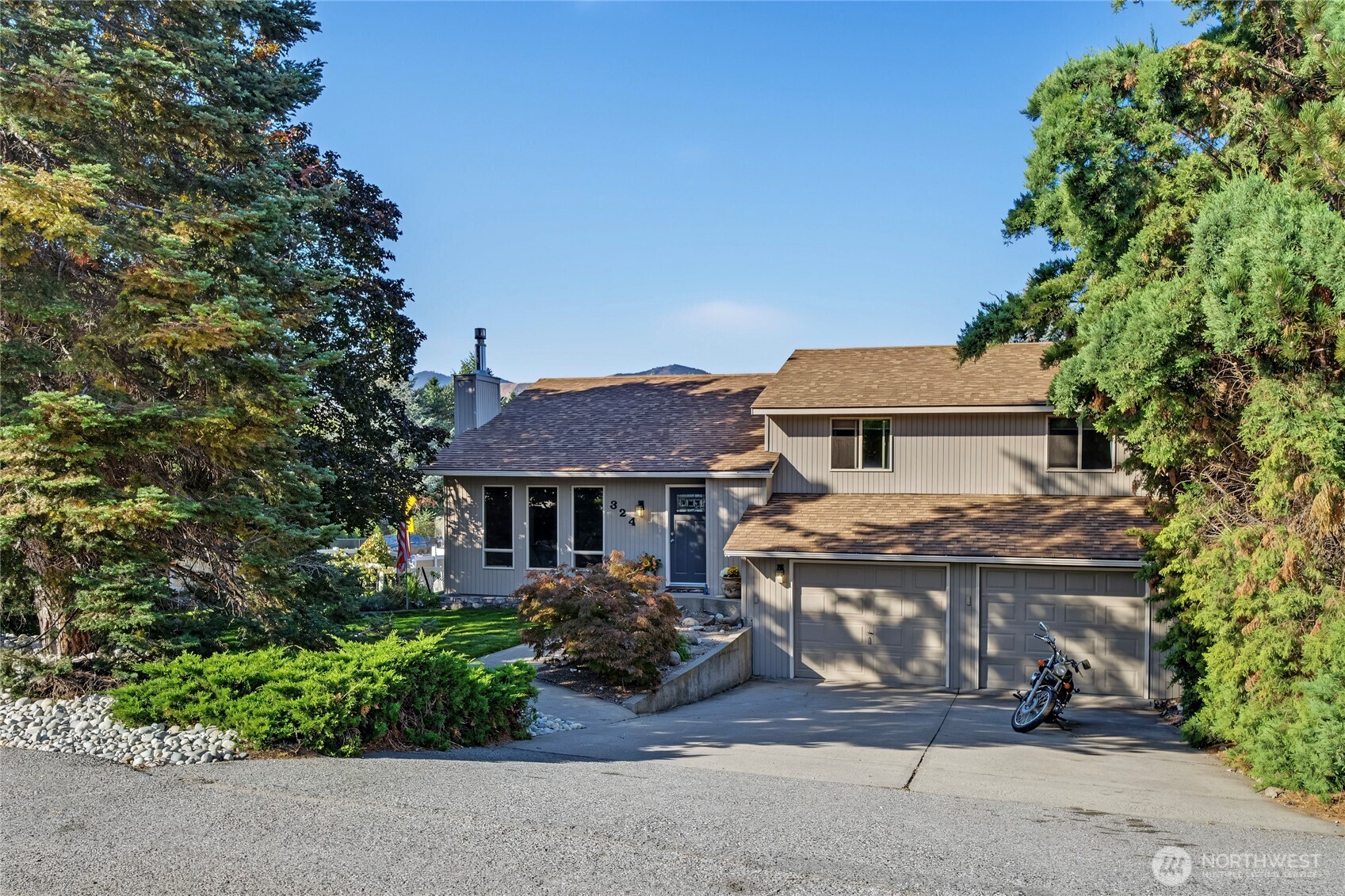 324 Iowa Avenue